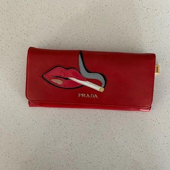 One of a kind rare brand new authentic leather Prada wallet - Picture 1 of 8